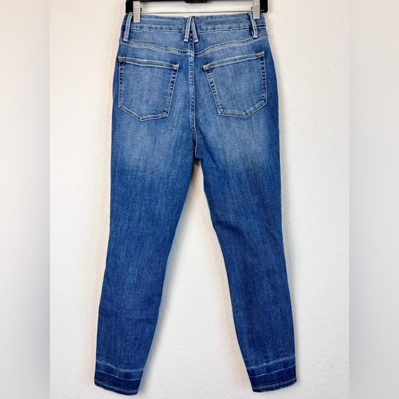 Good American Good Waist Crop Jeans Size 8/29 - Picture 4 of 12